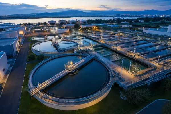 Water treatment facility with circular clarifier basins
